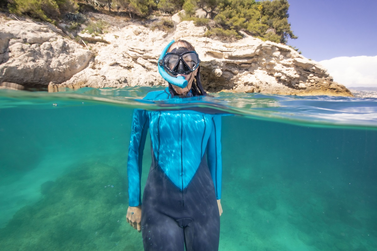 En snorkeling avce le masque X-Contact 2